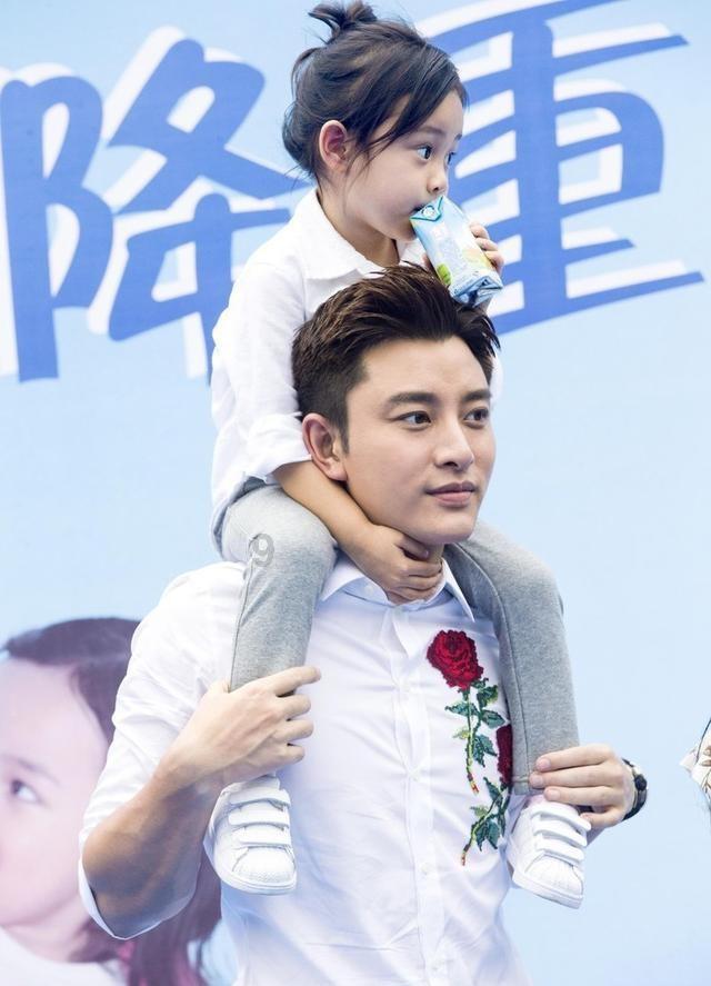 洋洋侃两会 | 从两会通道看新重庆，看到了什么？